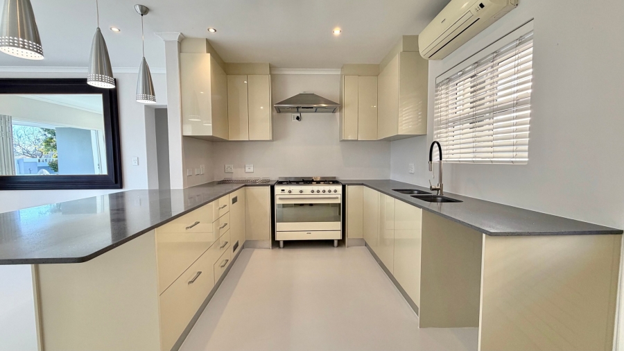 2 Bedroom Property for Sale in Paradyskloof Western Cape